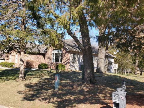 Tiny photo for 1142 Cedar Ridge Drive, Carbondale, IL 62901 (MLS # 12562094)