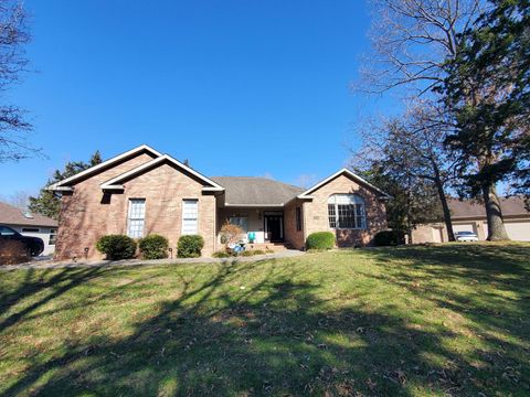 Tiny photo for 1142 Cedar Ridge Drive, Carbondale, IL 62901 (MLS # 12562094)