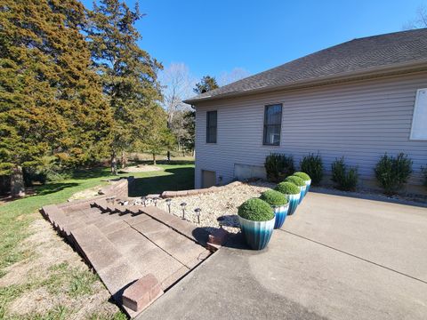 Tiny photo for 1142 Cedar Ridge Drive, Carbondale, IL 62901 (MLS # 12562094)