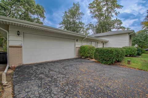 Tiny photo for 3026 Glenway Drive, Northbrook, IL 60062 (MLS # 12499373)