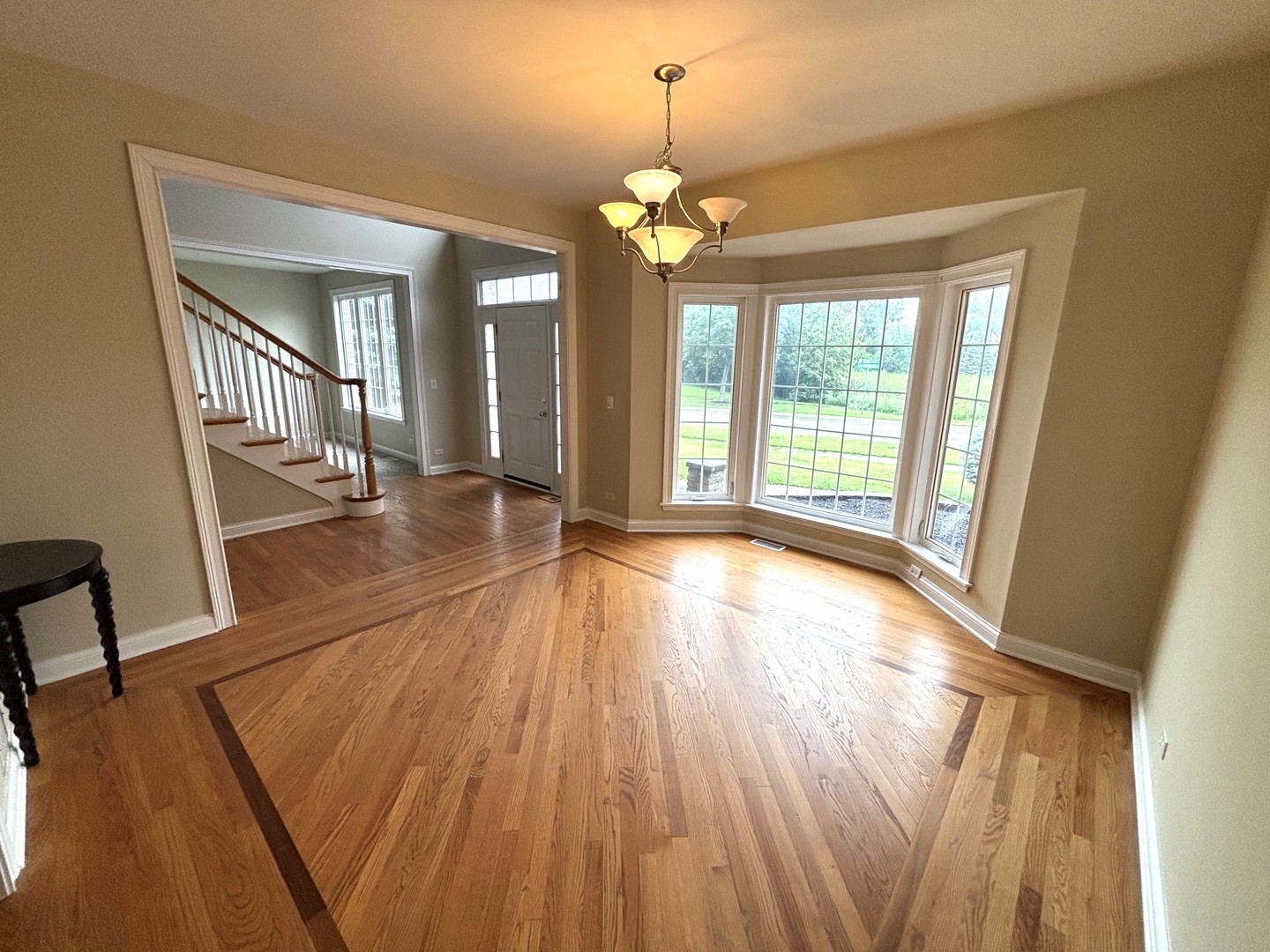 375 W Devon Avenue