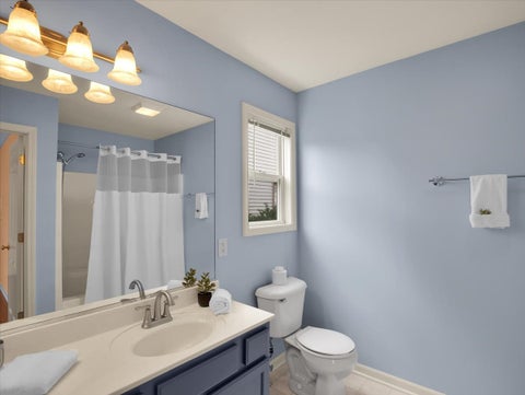Tiny photo for 499 Kensington Court, DeKalb, IL 60115 (MLS # 12733007)