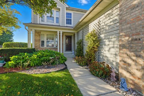 Tiny photo for 35 S London Court, South Elgin, IL 60177 (MLS # 12590611)