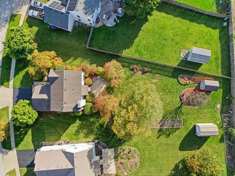 Tiny photo for 35 S London Court, South Elgin, IL 60177 (MLS # 12590611)