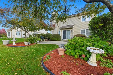 Tiny photo for 35 S London Court, South Elgin, IL 60177 (MLS # 12590611)