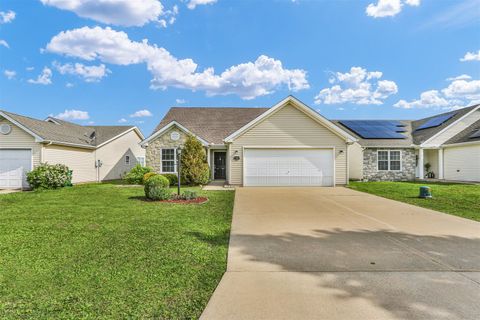 Photo of 702 Newton Drive, Champaign, IL 61822 (MLS # 12636285)