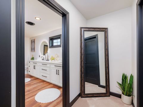 Tiny photo for 304 Leeward Way, Ottawa, IL 61350 (MLS # 12693619)