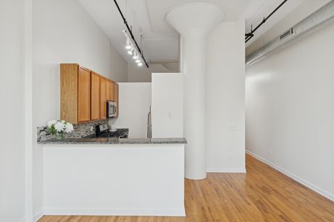 Tiny photo for 1224 W Van Buren Street #317, Chicago, IL 60607 (MLS # 12500640)