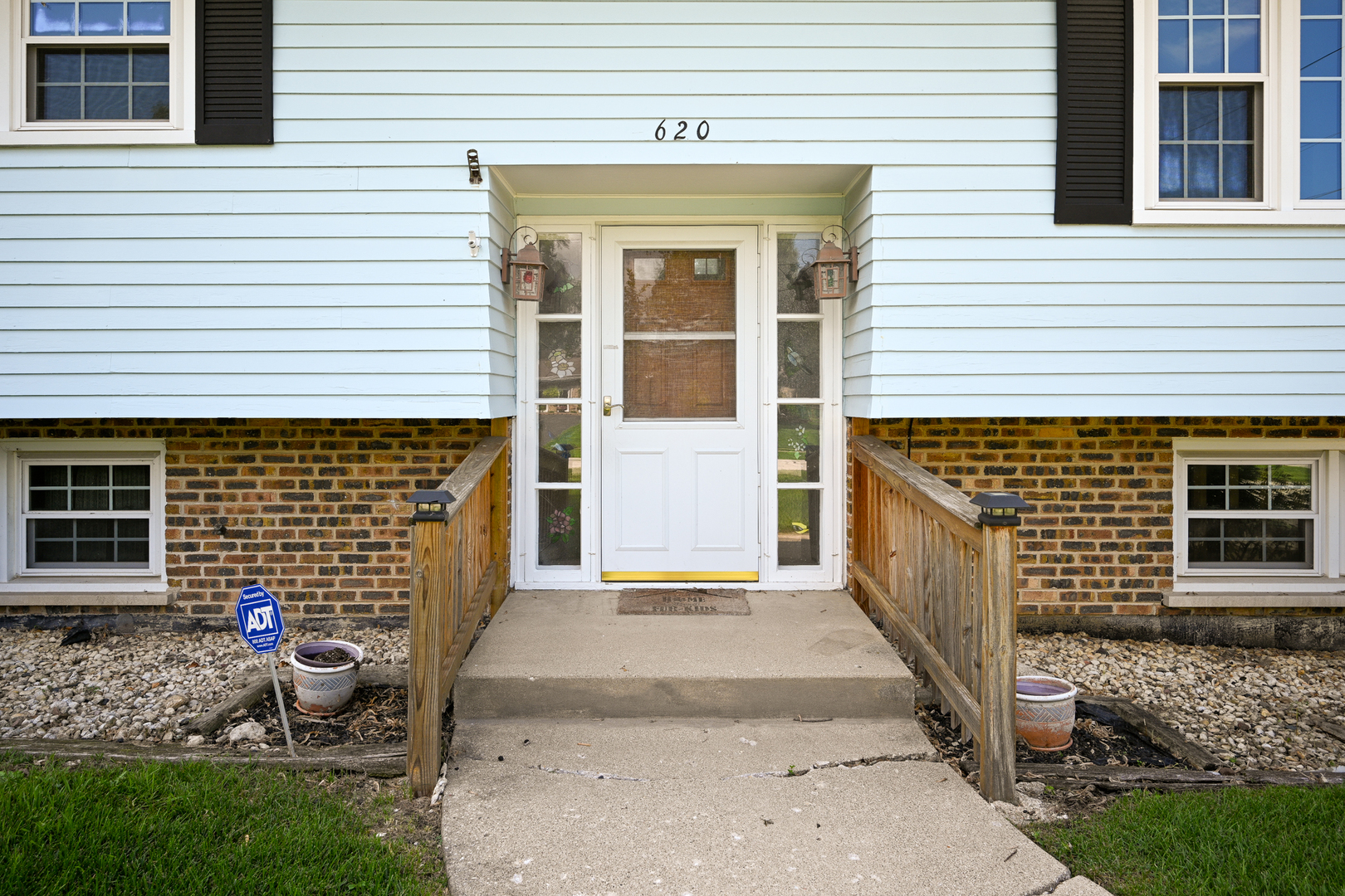 620 Pinecroft Drive