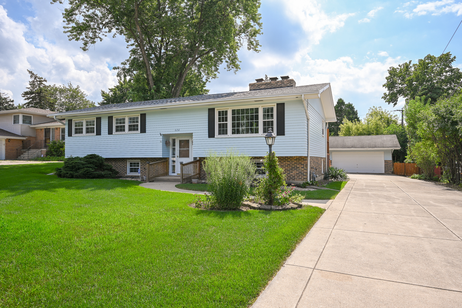 620 Pinecroft Drive