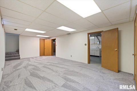 Tiny photo for 2706 RIDGEWOOD Avenue, Davenport, IA 52803 (MLS # QC4269026)