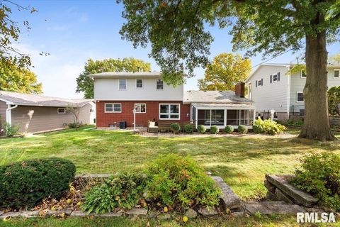 Tiny photo for 2706 RIDGEWOOD Avenue, Davenport, IA 52803 (MLS # QC4269026)