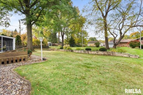 Tiny photo for 2706 RIDGEWOOD Avenue, Davenport, IA 52803 (MLS # QC4269026)