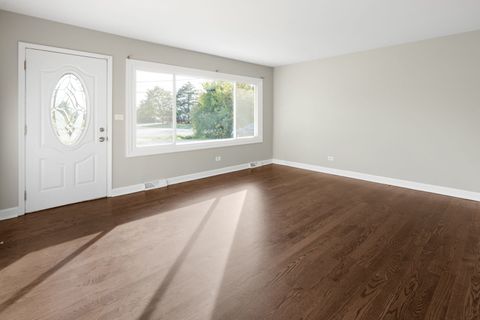 Tiny photo for 742 73rd Court, Willowbrook, IL 60527 (MLS # 12499848)