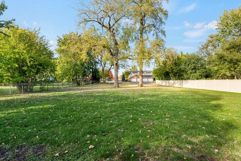 Tiny photo for 742 73rd Court, Willowbrook, IL 60527 (MLS # 12499848)