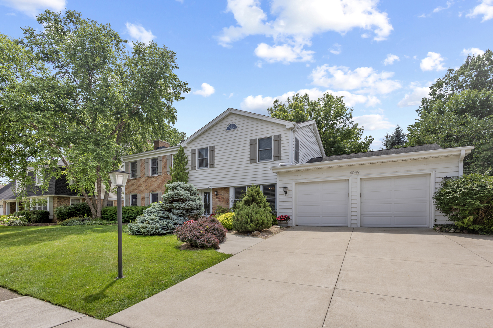 4049 Michelline Lane