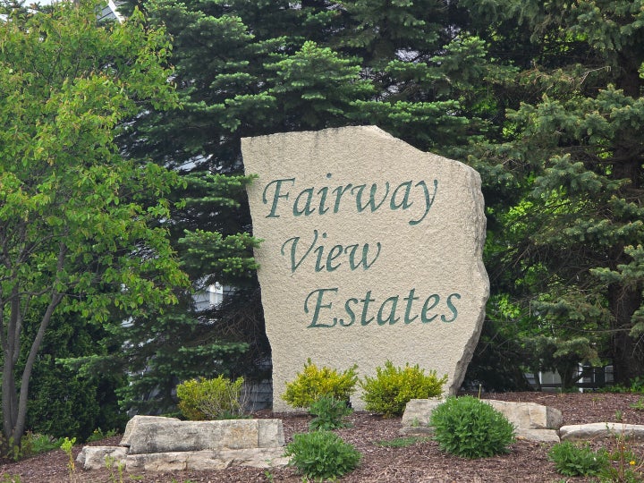 Photo 1 of 4 — 1 Springbrook Lane, Algonquin, IL 60102