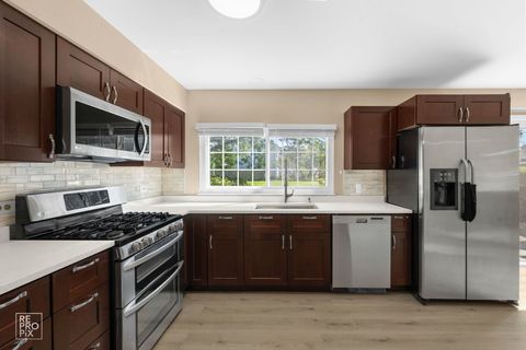 Tiny photo for 1705 College Green Drive, Elgin, IL 60123 (MLS # 12461962)