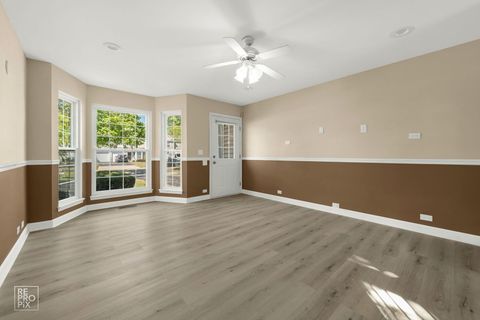 Tiny photo for 1705 College Green Drive, Elgin, IL 60123 (MLS # 12461962)