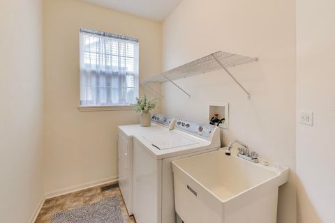 Tiny photo for 1129 Drury Lane, Aurora, IL 60502 (MLS # 12522288)