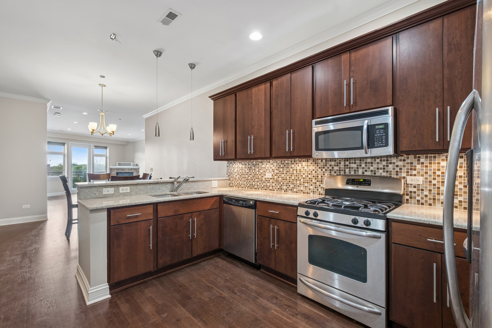4950 N Western Avenue 5H