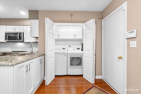 Tiny photo for 607 Kingsbridge Drive, Carol Stream, IL 60188 (MLS # 12513170)