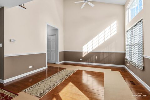 Tiny photo for 607 Kingsbridge Drive, Carol Stream, IL 60188 (MLS # 12513170)