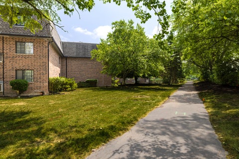 Tiny photo for 102 STEEPLE Drive #B, Buffalo Grove, IL 60089 (MLS # 12720451)