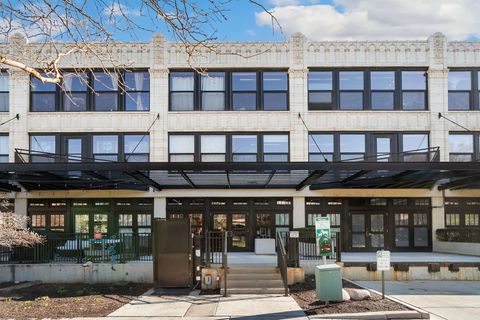 1111 W 15TH Street 316 Chicago IL 60608