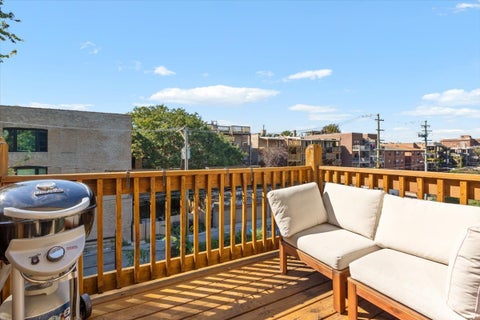Tiny photo for 4606 N MALDEN Street #3N, Chicago, IL 60640 (MLS # 12773876)