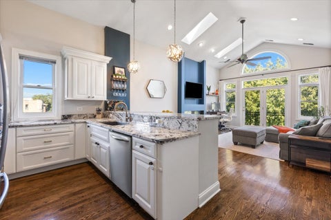 Tiny photo for 4606 N MALDEN Street #3N, Chicago, IL 60640 (MLS # 12773876)