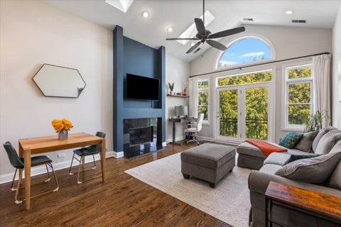 Tiny photo for 4606 N MALDEN Street #3N, Chicago, IL 60640 (MLS # 12773876)