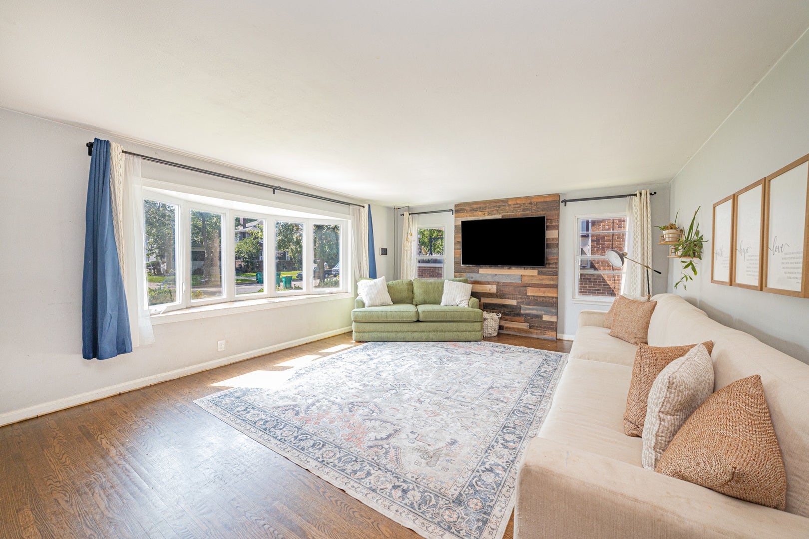 811 Buell Avenue