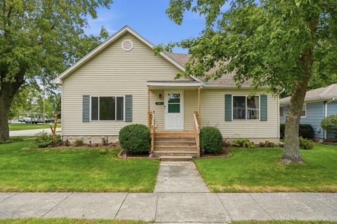 Photo of 341 W Wood Avenue, Peotone, IL 60468 (MLS # 12772589)
