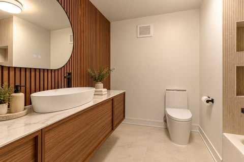 Tiny photo for 1110 N Lake Shore Drive #31N, Chicago, IL 60611 (MLS # 12767100)