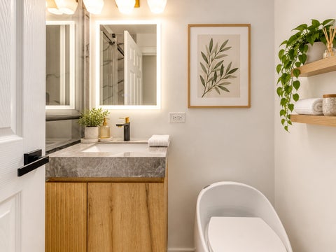 Tiny photo for 1110 N Lake Shore Drive #31N, Chicago, IL 60611 (MLS # 12767100)