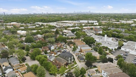 Tiny photo for 6057 N Tripp Avenue, Chicago, IL 60646 (MLS # 12656754)