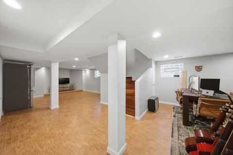 Tiny photo for 6057 N Tripp Avenue, Chicago, IL 60646 (MLS # 12656754)