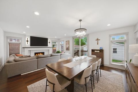 Tiny photo for 6057 N Tripp Avenue, Chicago, IL 60646 (MLS # 12656754)