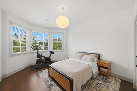 Tiny photo for 6057 N Tripp Avenue, Chicago, IL 60646 (MLS # 12656754)