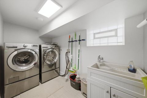 Tiny photo for 6057 N Tripp Avenue, Chicago, IL 60646 (MLS # 12656754)