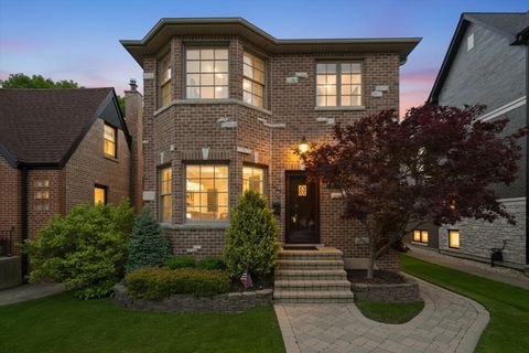 Tiny photo for 6057 N Tripp Avenue, Chicago, IL 60646 (MLS # 12656754)