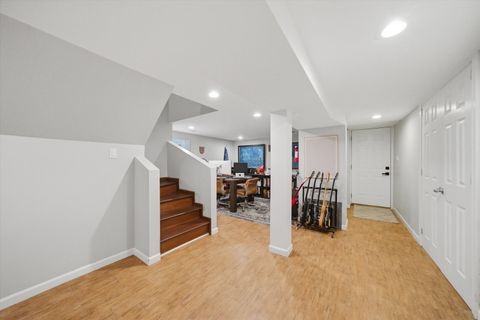 Tiny photo for 6057 N Tripp Avenue, Chicago, IL 60646 (MLS # 12656754)
