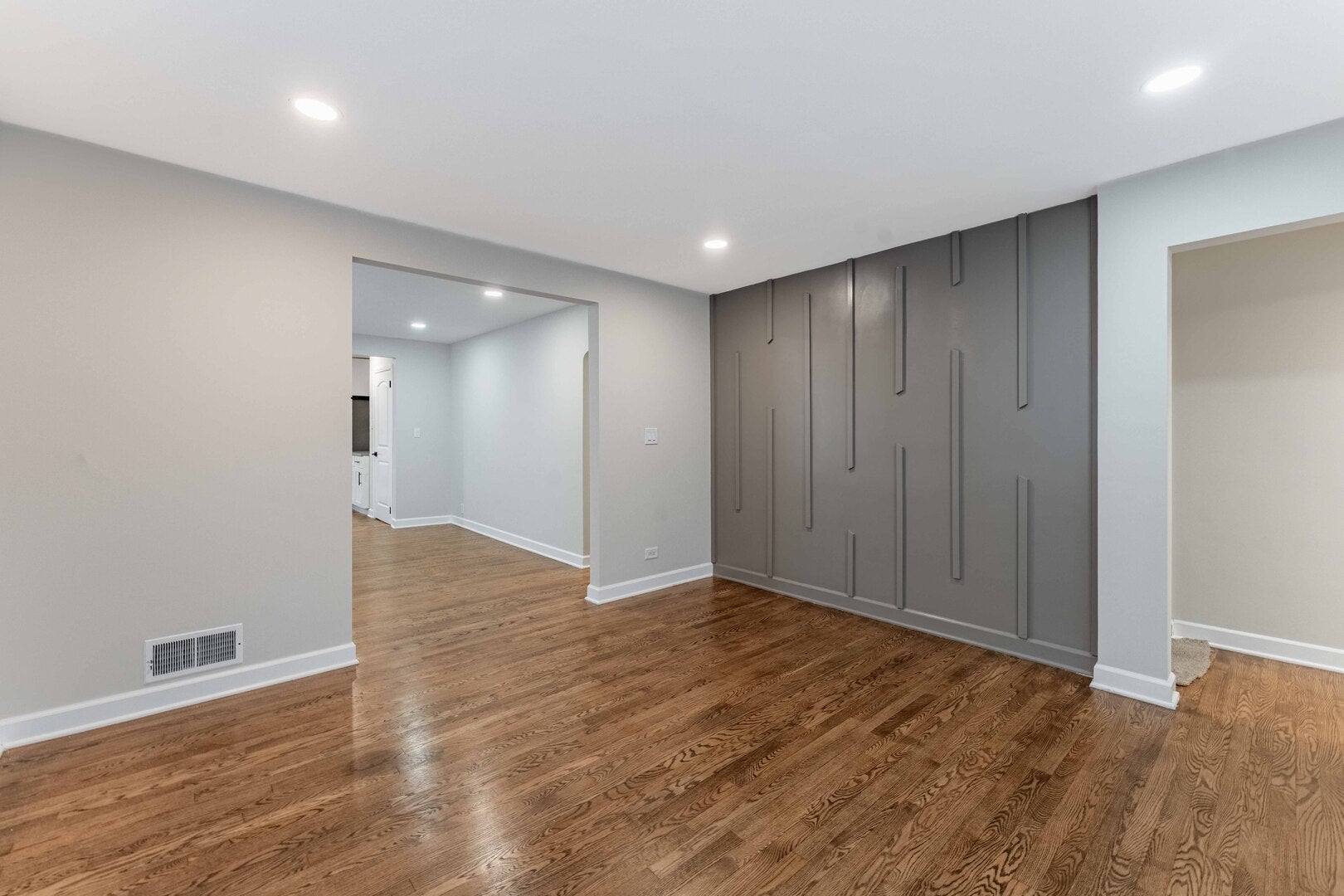 566 Hirsch Avenue