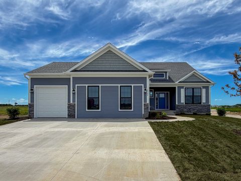 Photo of 6709 Faiths Way, Bettendorf, IA 52722 (MLS # 12697216)