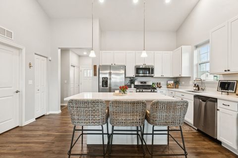 Tiny photo for 1053 Honey Locust Drive, Crystal Lake, IL 60012 (MLS # 12613687)