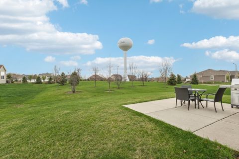 Tiny photo for 1053 Honey Locust Drive, Crystal Lake, IL 60012 (MLS # 12613687)