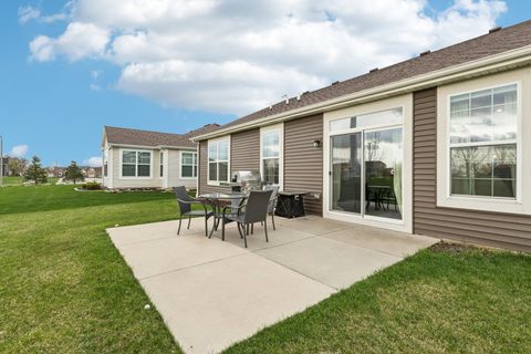 Tiny photo for 1053 Honey Locust Drive, Crystal Lake, IL 60012 (MLS # 12613687)