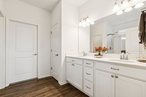 Tiny photo for 1053 Honey Locust Drive, Crystal Lake, IL 60012 (MLS # 12613687)