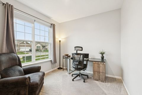 Tiny photo for 1053 Honey Locust Drive, Crystal Lake, IL 60012 (MLS # 12613687)